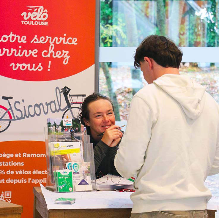 Le rendez-vous de la vie étudiante : le forum des associations à Toulouse